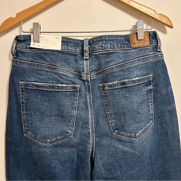 NEW American Eagle Strigid Mom Jean Distressed Stretch Dark Wash Size 8L - Picture 9 of 11